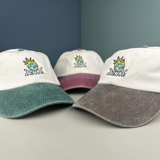 Divu krāsu cepure ar nagu Zeme (zema profila piegriezums)